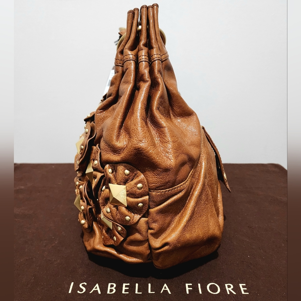 Isabella Fiore Brown Shoulder Bag with Gold Accents - Picture 5 of 9